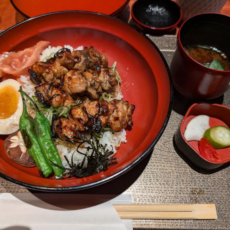 焼き鳥丼(焼き鳥 野乃鳥 幻鳥 虎ノ門ヒルズステーションタワー)