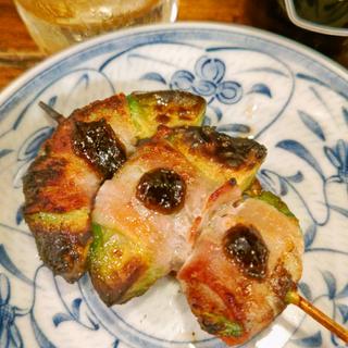 アボカド海苔佃煮巻き串(もつ焼きごえん 野毛店)