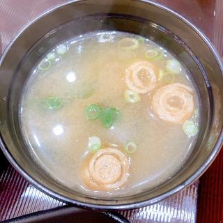 味噌汁（定食セット）(鶏山賊)