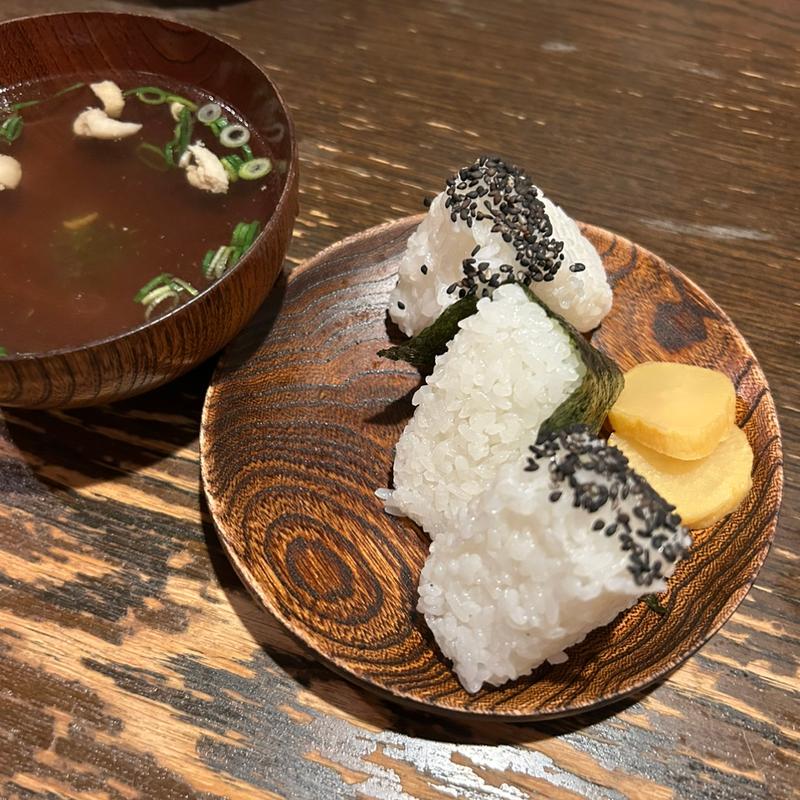 むすび（スープ付）(骨付鳥 一鶴 丸亀本店 （いっかく）)