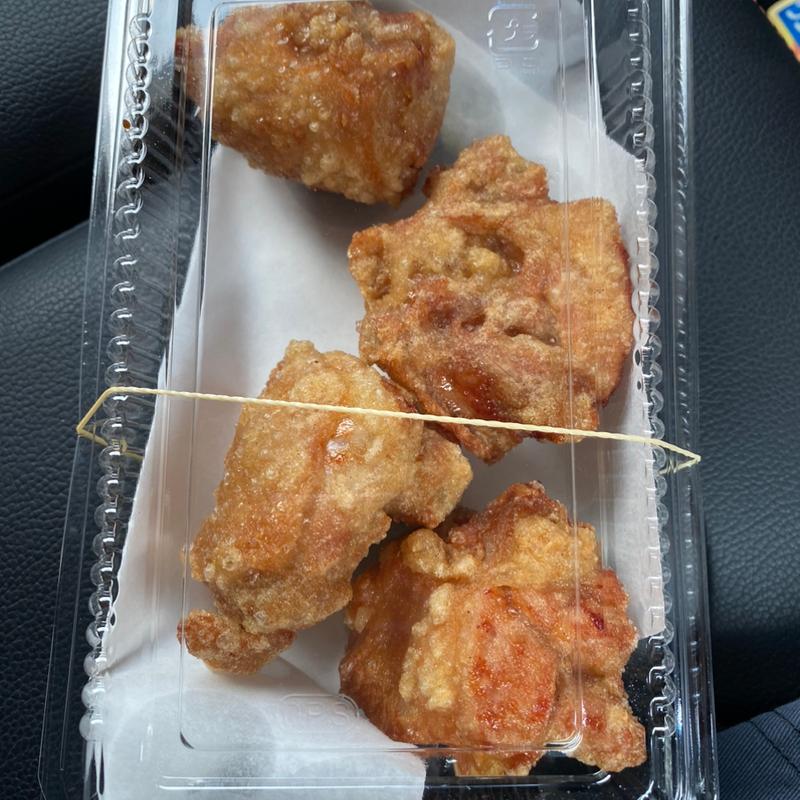 唐揚げ(4個)(金まる餃子)