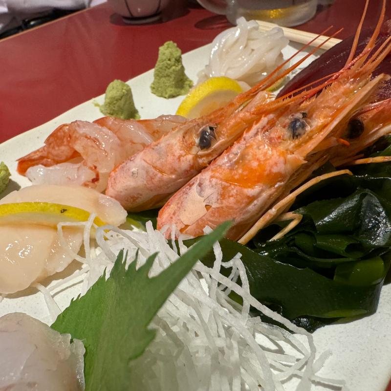 刺身盛り合わせ(みんなでごはん 青山食堂)