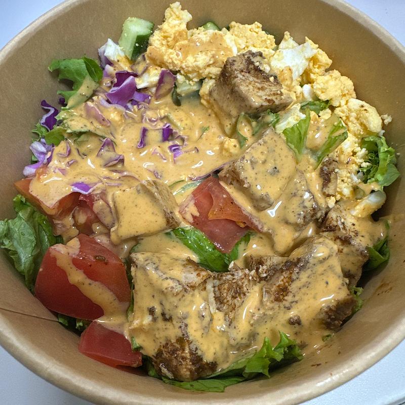 レッドチリチキンのコブサラダ(WithGreen 渋谷道玄坂通店)