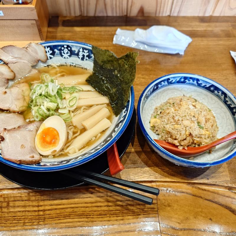 ミックスラーメン+チャーハンセット(自家製麺 手もみラーメン 来楽軒 みよし店)