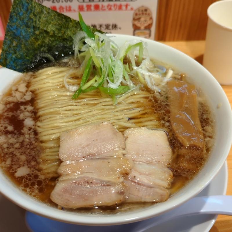 醤油らぁ麺(らぁ麺まっちゃん)