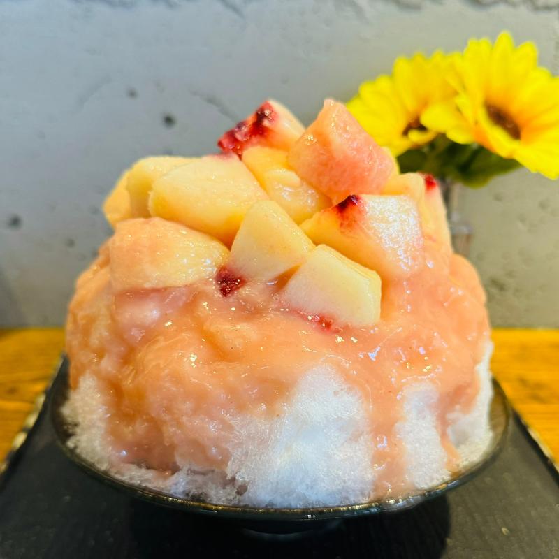 桃ぜんかい(トウキョウ シェイブアイス ネコゴオリ (Tokyo Shave Ice necogoori))