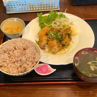 葱塩からあげ定食(源七 くろとり食堂)