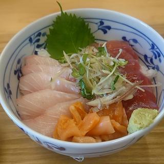 旬の海鮮丼(品川うお宿 田町)