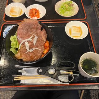 和牛上ステーキ丼(高屋敷肉店 )