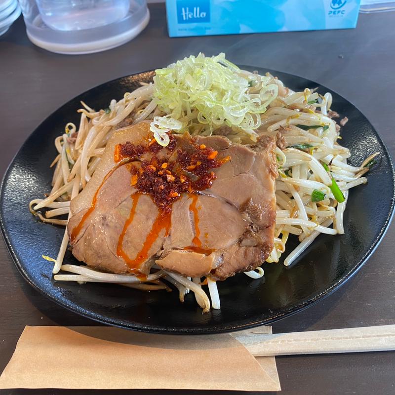 汁無し台湾らーめん(辛さ0)(金まる餃子)