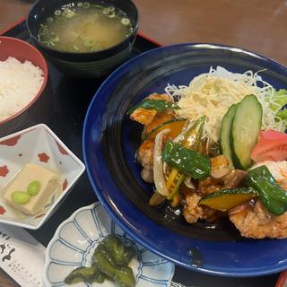 鶏の甘酢あんかけ定食(やまざと)