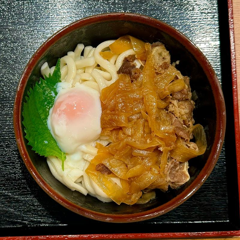 冷) 肉温玉ぶっかけうどん(因幡うどん 六本松店)