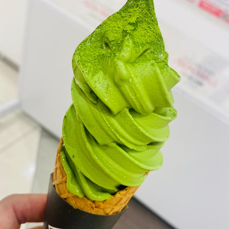濃厚抹茶ソフトクリーム(SAHANJI（サハンジ）イオンモール東員店)