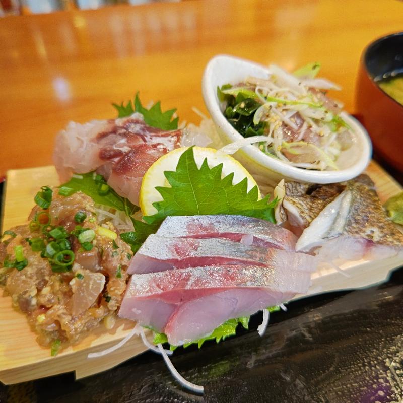 刺身定食(寿司・居酒屋 海福 本店)