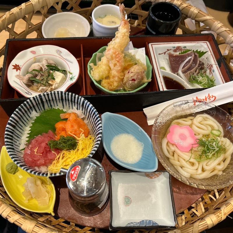 海鮮ちらしと夏野菜膳(ゆうゆう 六泉寺店 )