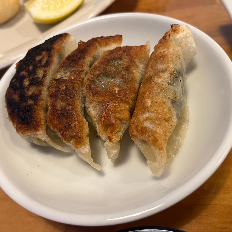 ガツンとにんにく焼餃子(中華バル あおいくま)
