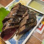 藁焼きたたき　大（１０切）(明神丸 ひろめ市場店 （みょうじんまる）)