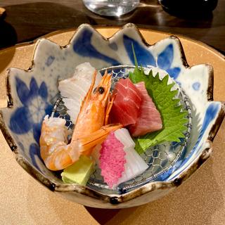 旬の魚四種盛り あしらい一式(ダイニング康貴〈夢乃井 1F〉)