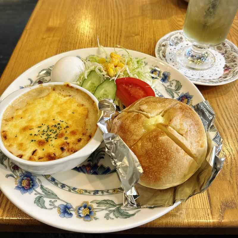 グラタンとスウィートパン Aセット(珈琲館 紅鹿舎 （コーヒーカンベニシカ）)