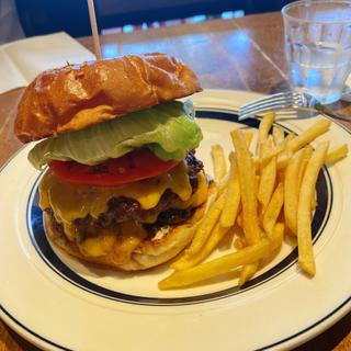 ダブルチーズバーガー(ファンゴー)