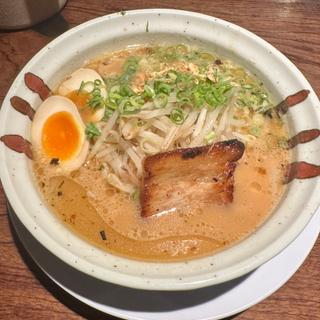 味玉炙り焼豚ラーメン(我流風 天文館本店 （ガルフ）)