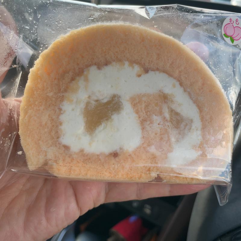 桃のロールケーキ(福嶋屋)