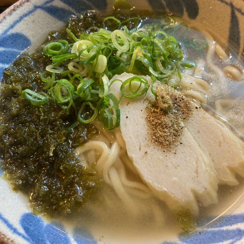 沖縄アーサそば(沖縄そば専門店 碧〜AO〜)