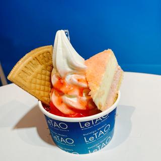 ルタオサンデー　フレーズドゥーブル〜北海道苺〜(ルタオ　梅田駅2階改札内催事店)