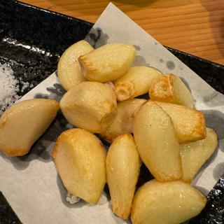 揚げニンニク(遊食楽酔みやざき )