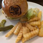 イン・アンド・アウトスタイルチーズバーガー
