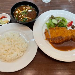 (洋食屋 ふじ家)