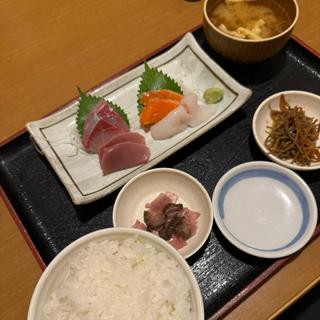 並刺身定食(大衆食堂 定食のまる大 多摩センター店)