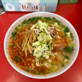 辛口ホルモンメン(味噌)(ラーメンスタンド とん平食堂)