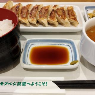 ぎょうざ7個定食 ぎょうざ増量中(リンガーハット アリオ亀有店)