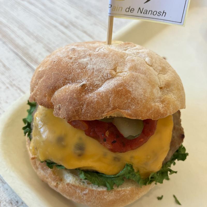 がっつりイタリアンバーグ(Pain de Nanosh藤沢店)