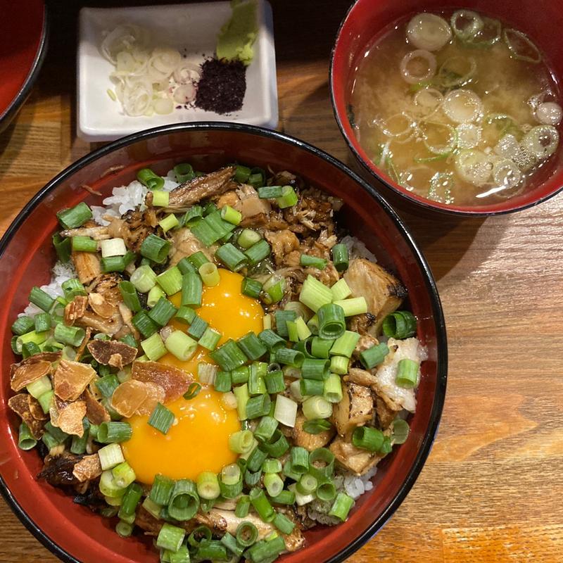 豚玉丼 大盛(丼ぶり屋幸丼 東京品川)