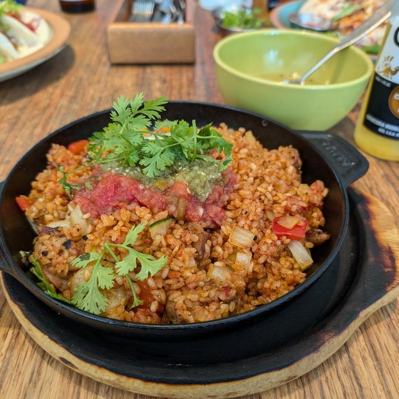 (MUCHO MODERN MEXICANO)