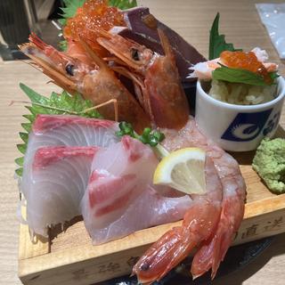 魚屋目利きの箱盛り(旨い海鮮と揚げたて天ぷら ニューツルマツ 天王寺MIO店)