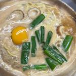 ニンニクホルモン鍋焼きラーメン(まゆみの店 （まゆみのみせ）)