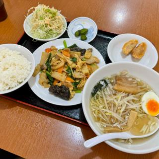 豚肉とキクラゲ炒めランチ(スープを塩ラーメンに変更)(台湾料理 金盛軒)