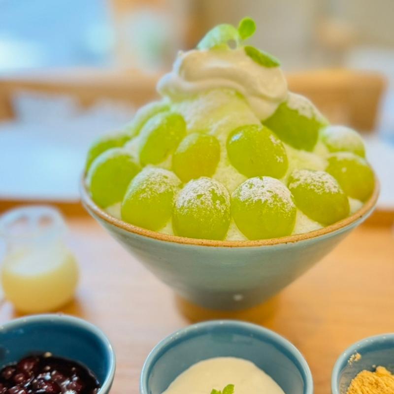 シャインマスカットピンス(BAM BI COFFEE バムビコーヒー)