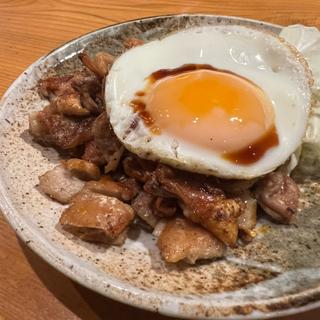 今治名物鉄板焼とり とり皮トリプル＋目玉焼き