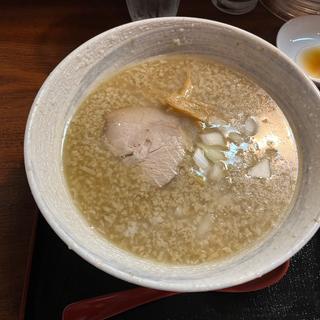 背脂にぼしラーメン(麺処遥か)