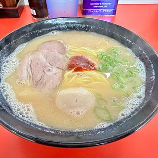 秘伝の豚骨醤油ラーメン(NEWラーメンショップR4)