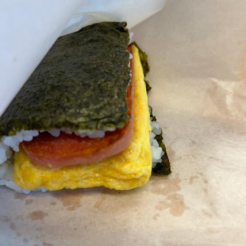 ポークたまごおにぎり(沖縄料理 あちこーこー)