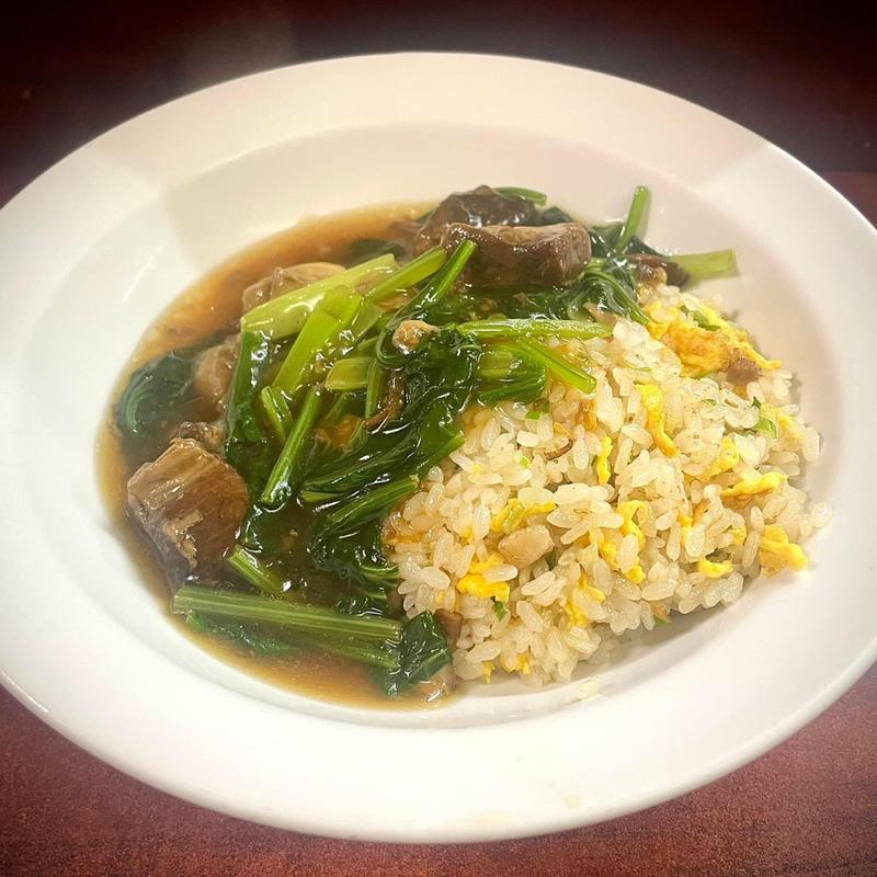 牛バラ炒飯(李園(リエン))