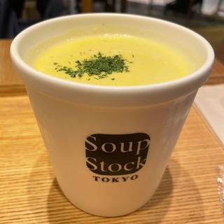 とうもろこしとさつま芋の冷たいスープ  ラージサイズ(Soup Stock Tokyo ルミネ池袋店)