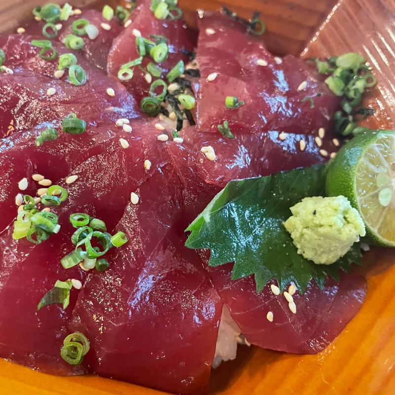 マグロ丼(国頭港食堂)