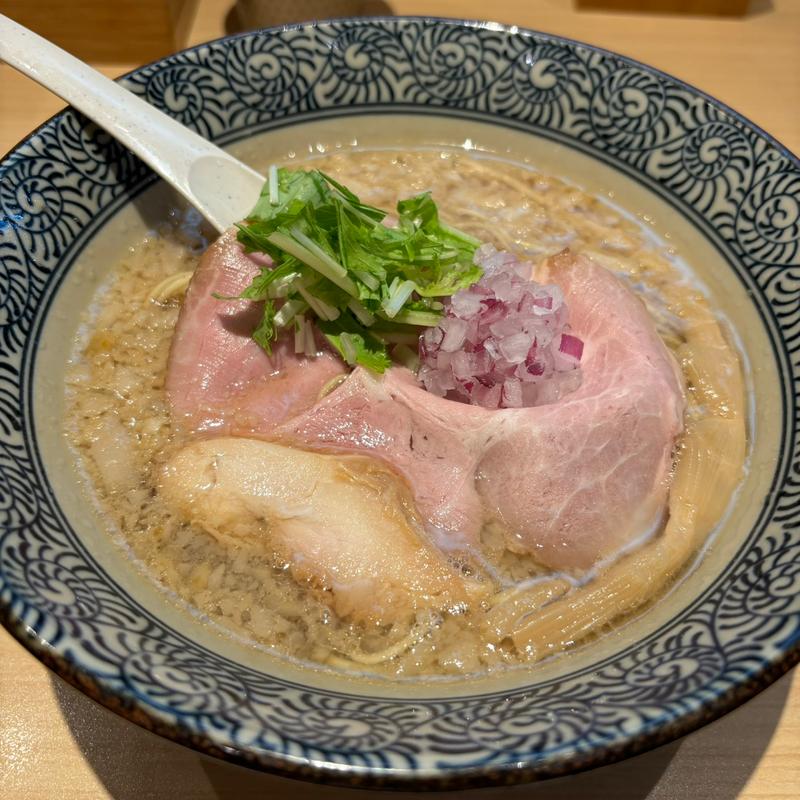 中華そば(地鶏と金目鯛の中華そば鶯)