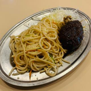 ハンバーグつきスパゲッティ(洋食屋 大越)